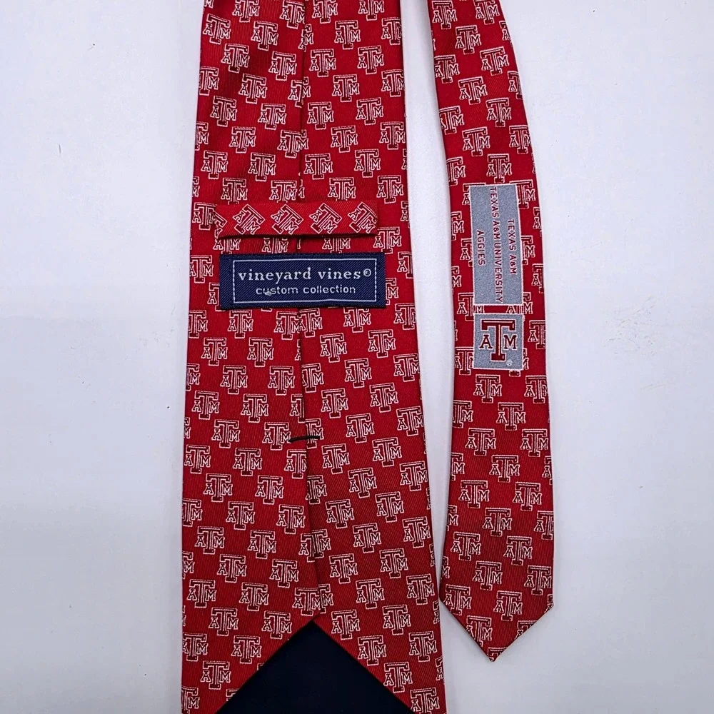 Vineyard Vines Texas A&M University Aggies Silk Tie Maroon Logo Made in USA Mens